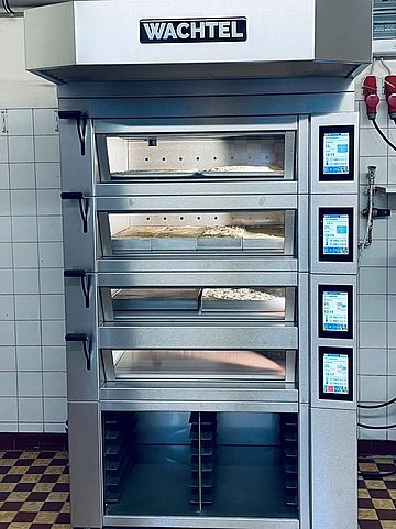 Neuer WACHTEL Backofen PICCOLO Premium in einer Konditorei